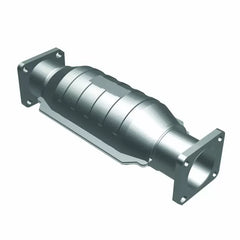 MagnaFlow 338651 Direct-Fit Catalytic Converter 338651 for Chevrolet Spectrum 1987-1988, Geo Spectrum 1989, Isuzu I-Mark 1987-1989, Stainless Steel, 2.5" Diameter