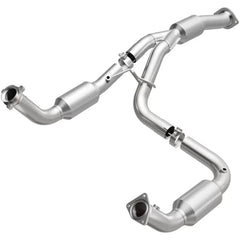 MagnaFlow 5582113 Direct-Fit Catalytic Converter 5582113 for 2012-2017 Chevrolet Express & GMC Savana
