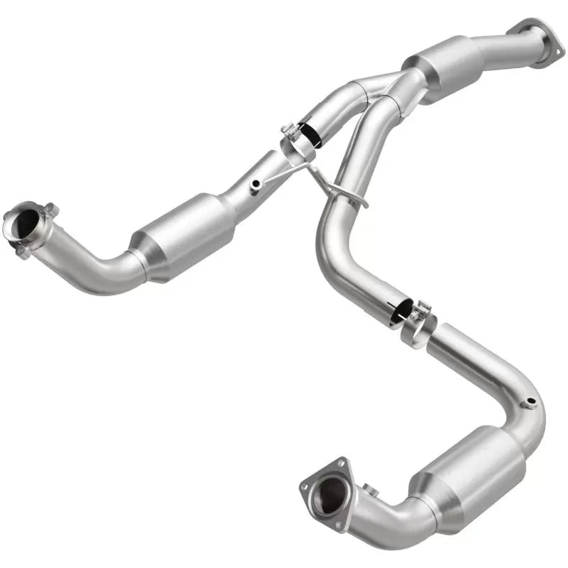 MagnaFlow 5582113 Direct-Fit Catalytic Converter 5582113 for 2012-2017 Chevrolet Express & GMC Savana