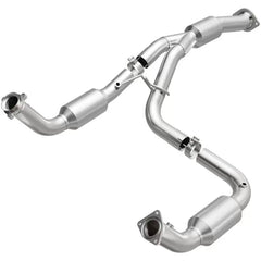 MagnaFlow 5582812 Direct-Fit Catalytic Converter 5582812 for 2012-2014 Chevy/GMC 2500/3500 HD