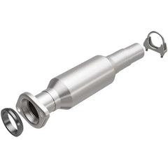 MagnaFlow 5592030 Direct-Fit Catalytic Converter for 2004-2006 Toyota Sienna, 2.5" Diameter